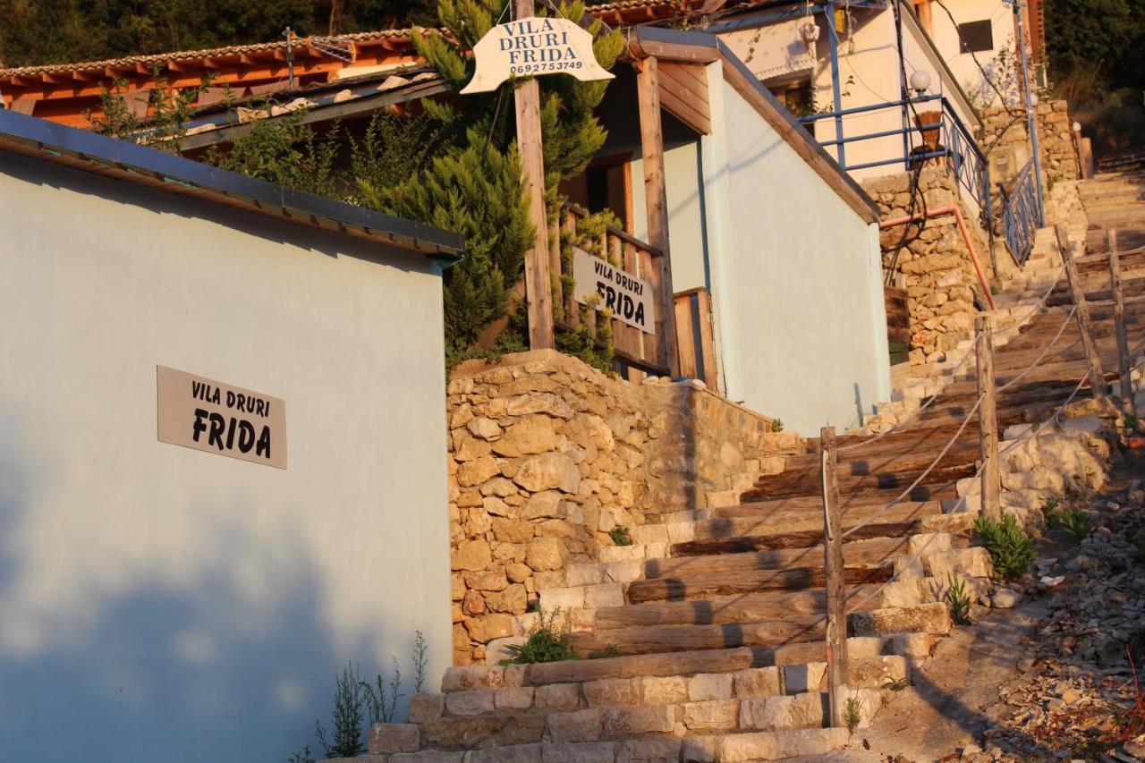 Frida Villa Himare